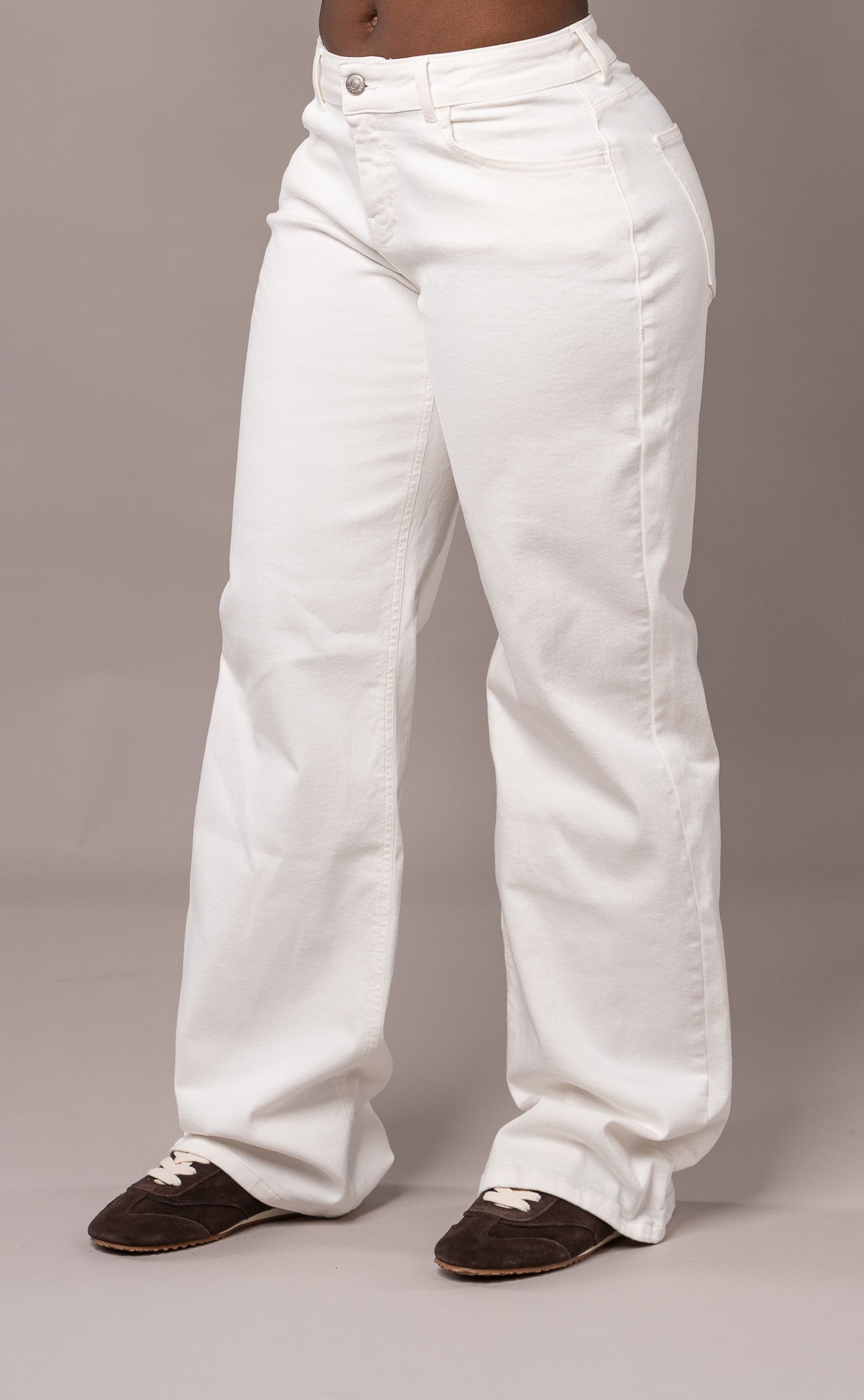 Womens Baggy Low Waisted Fitjeans - White Baggy Low Waisted FITJEANS