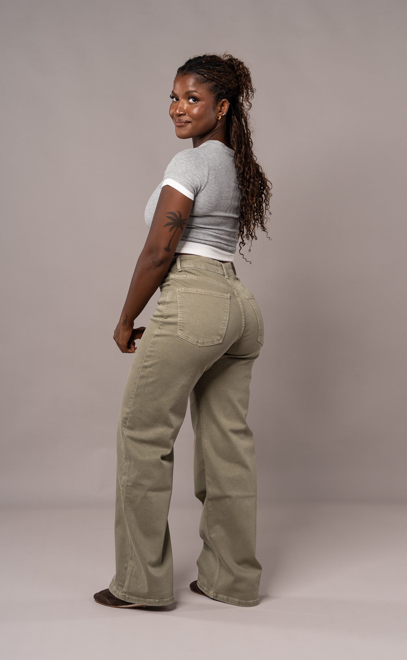 Womens Pastel Baggy Fitjeans - Khaki Baggy FITJEANS