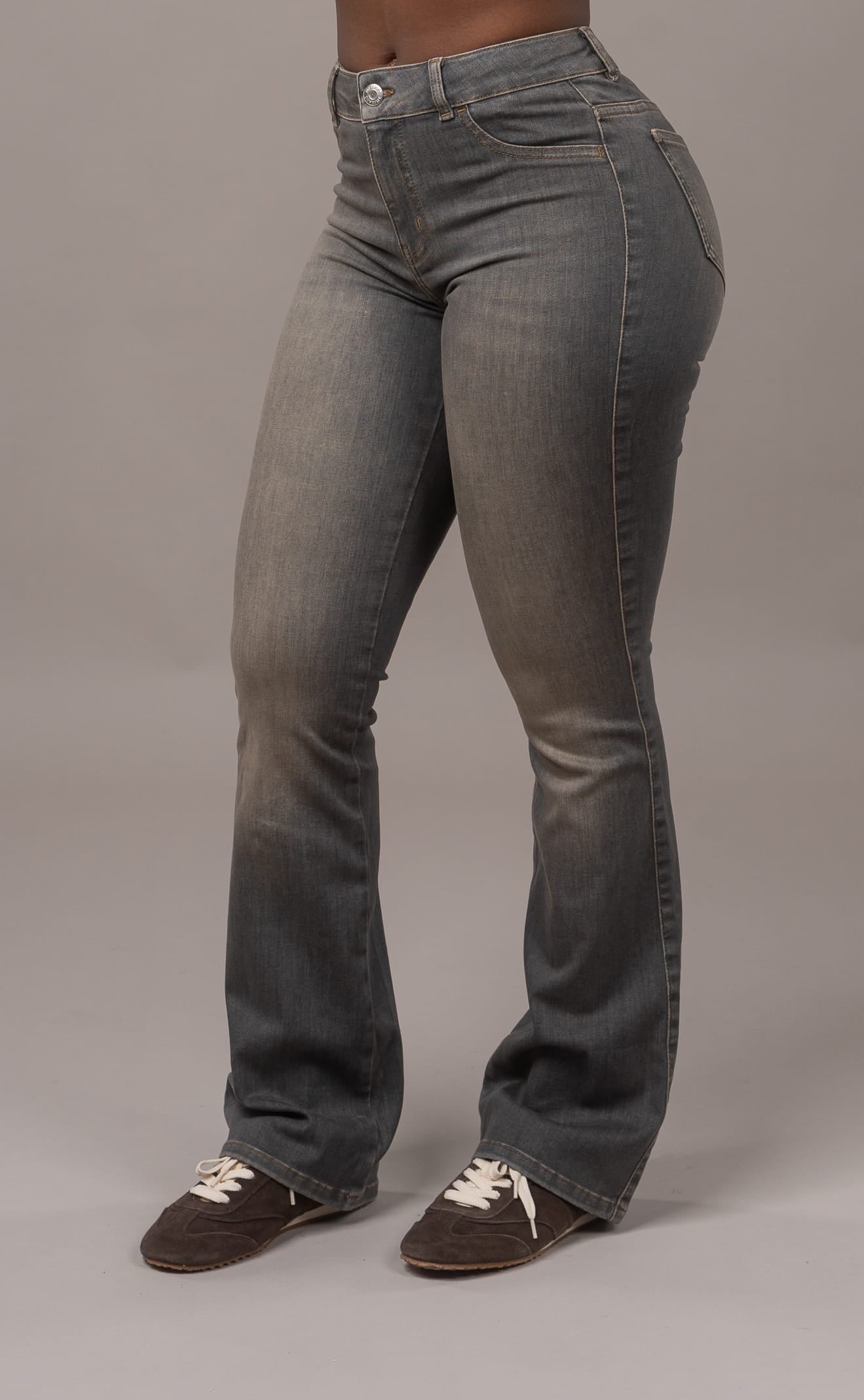 Womens Flared Mid Waisted Fitjeans - Warm Grey Flared Mid FITJEANS