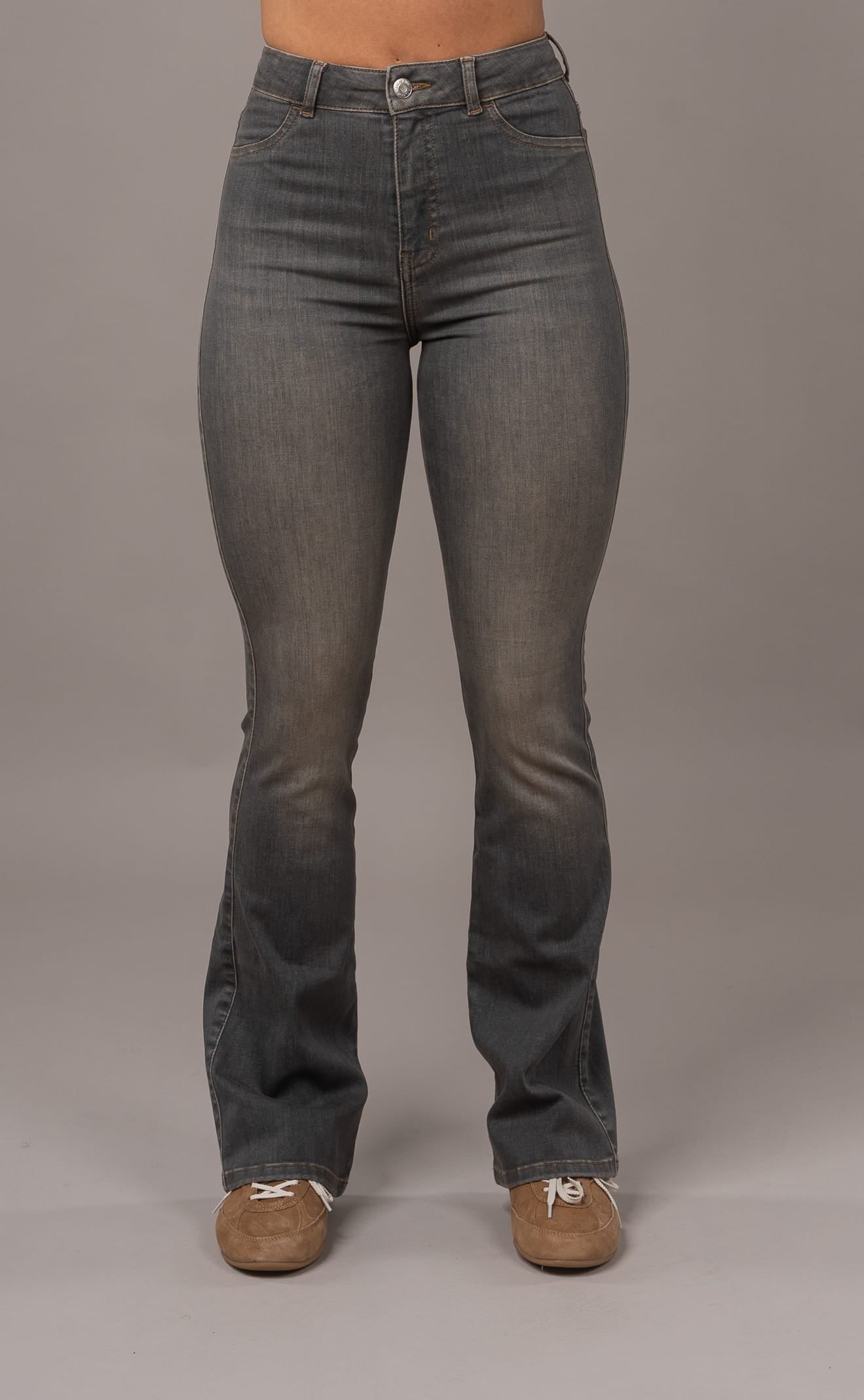 Womens Flared Fitjeans - Warm Grey Flared FITJEANS