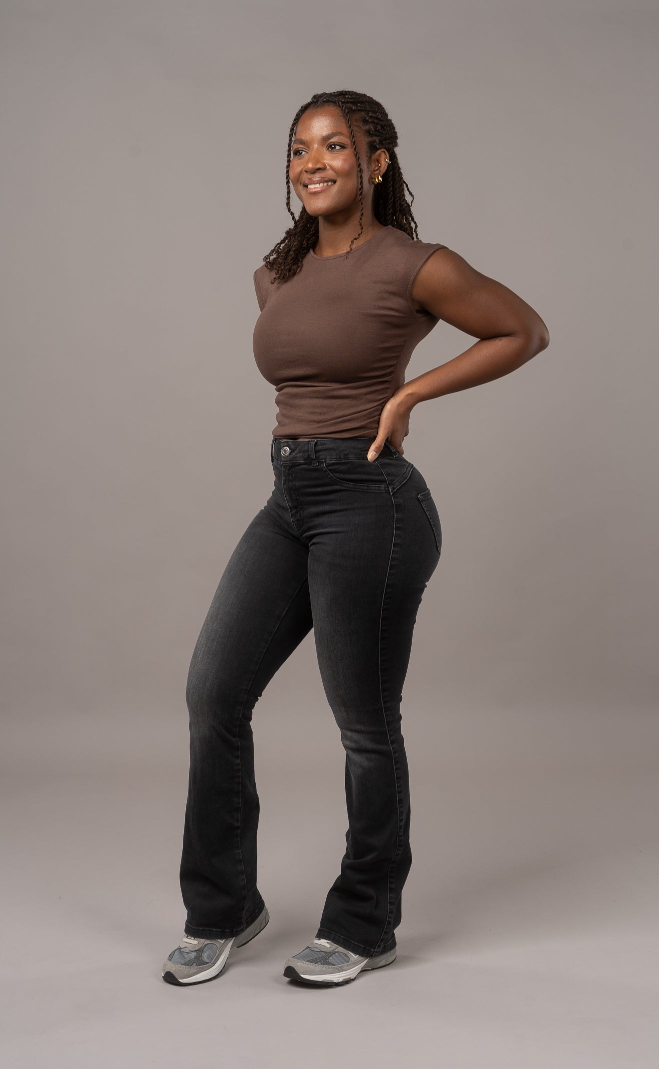 Womens Flared Mid Waisted Fitjeans - Worn Black - FITJEANS