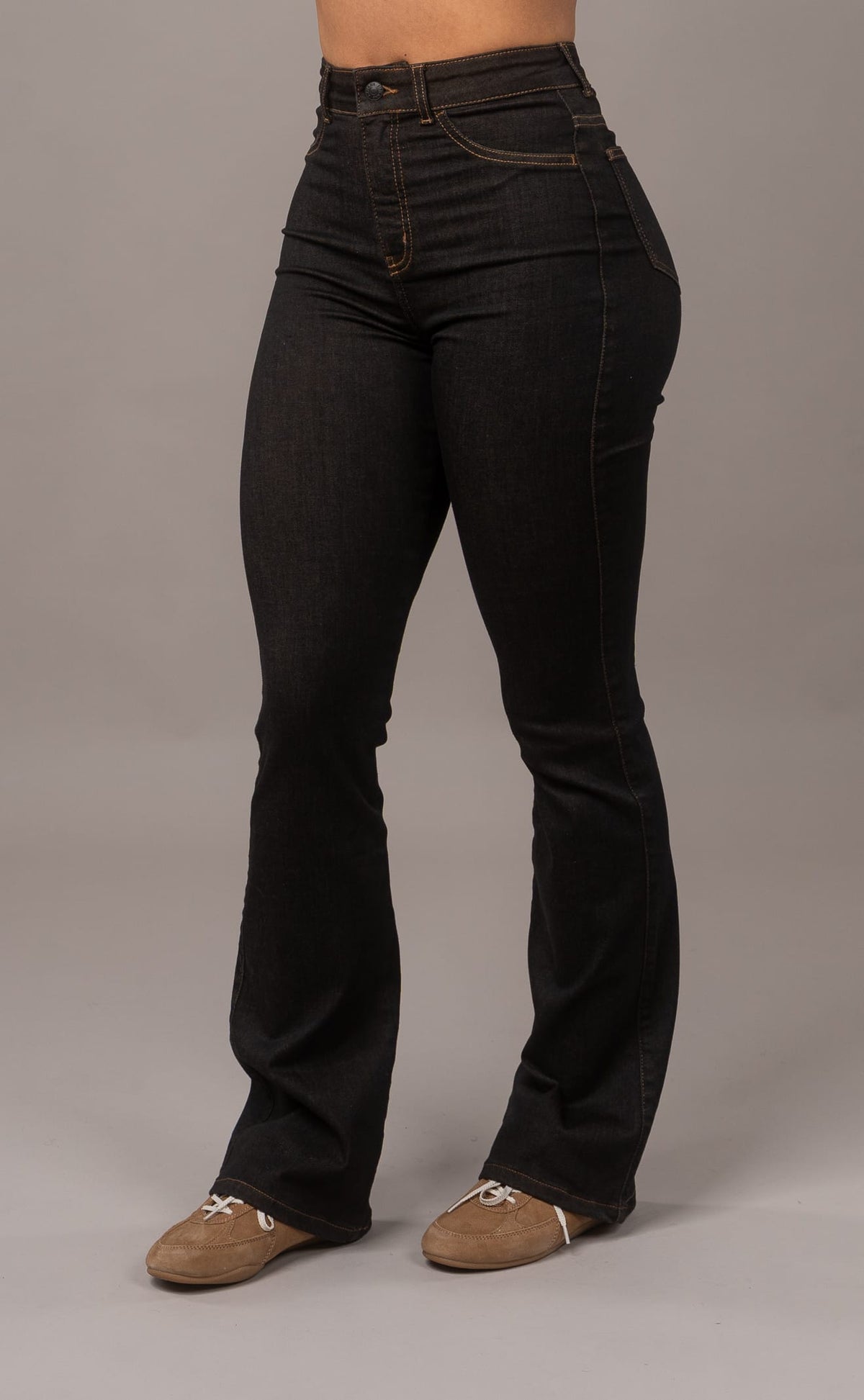Womens Flared Fitjeans - Bronzed Black Flared FITJEANS