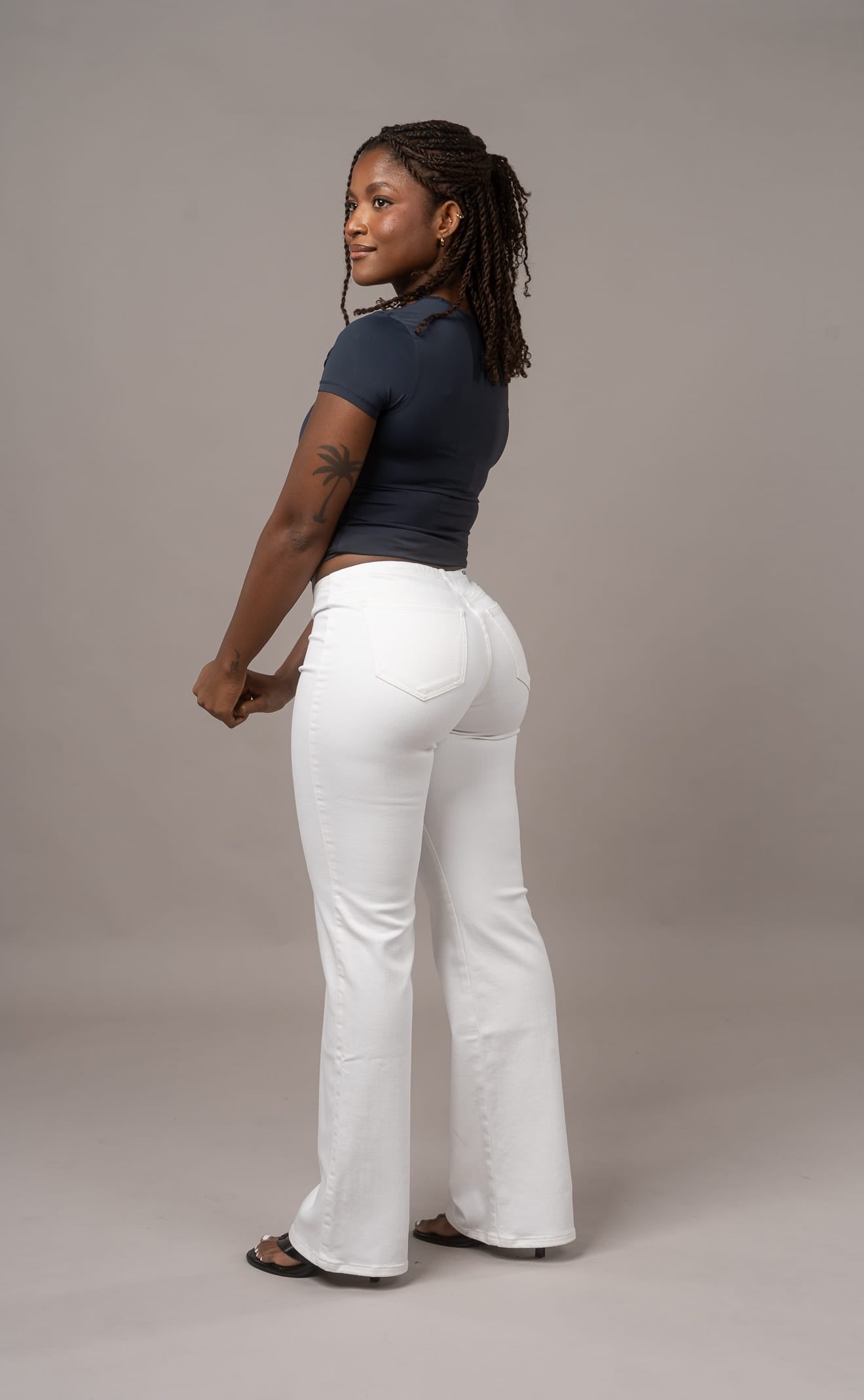 Bare Low Waisted Flared Fitjeans - White Bare Low Waisted Flared FITJEANS