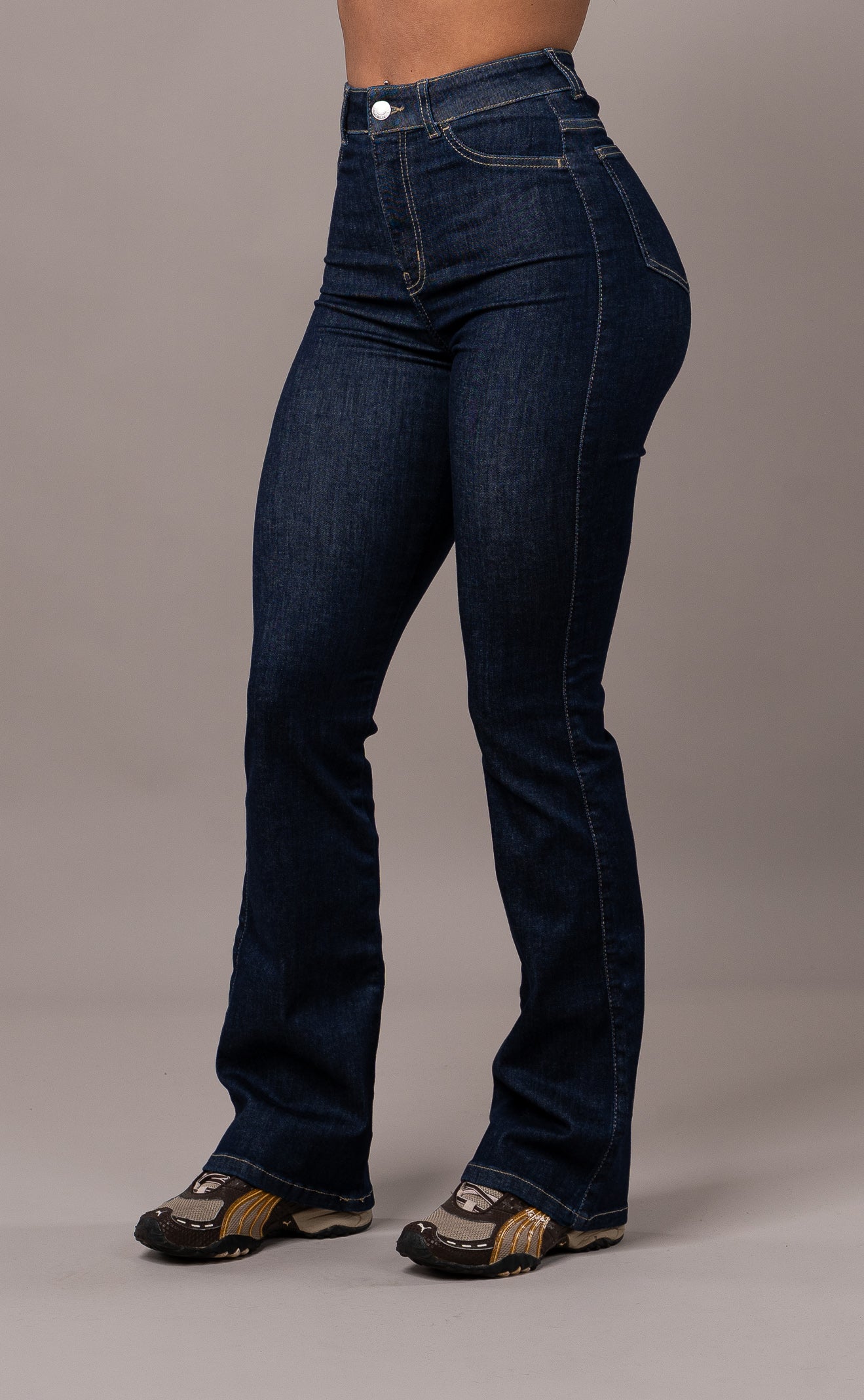 Womens Flared Fitjeans - Rinse Blue Flared FITJEANS