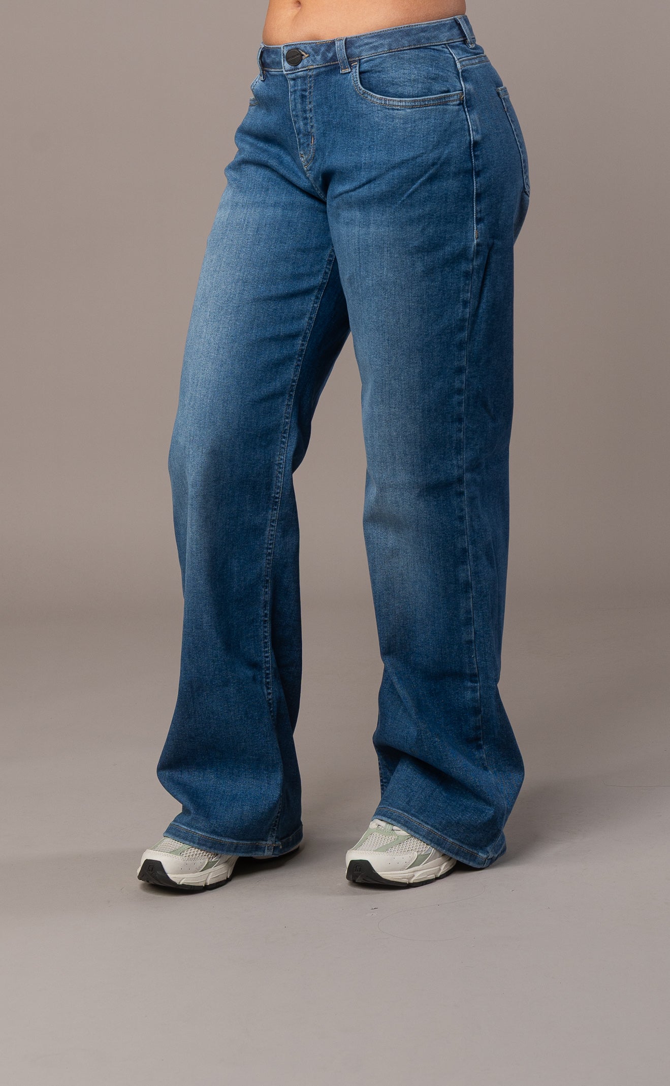 Womens Baggy Low Waisted Fitjeans - Stonewashed Blue Baggy Low Waisted FITJEANS