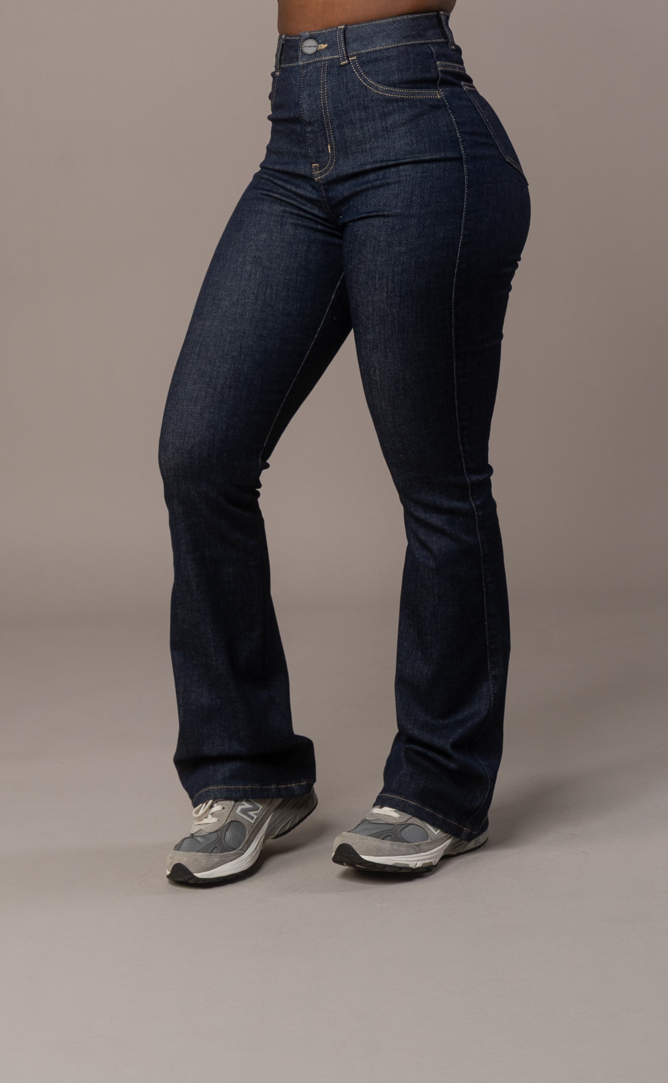 Womens Flared Fitjeans - Rinse Blue Flared FITJEANS