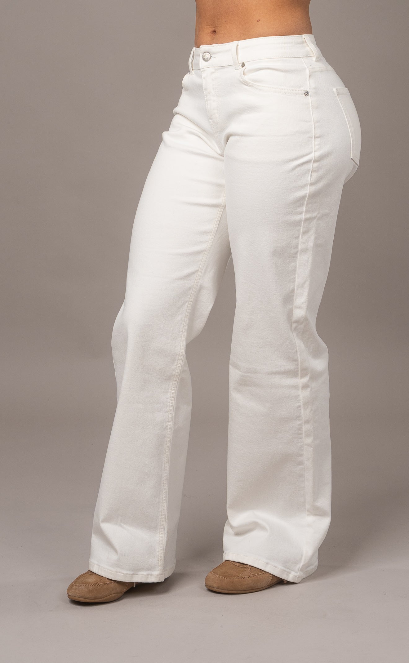 Womens Baggy Low Waisted Fitjeans - White Baggy Low Waisted FITJEANS