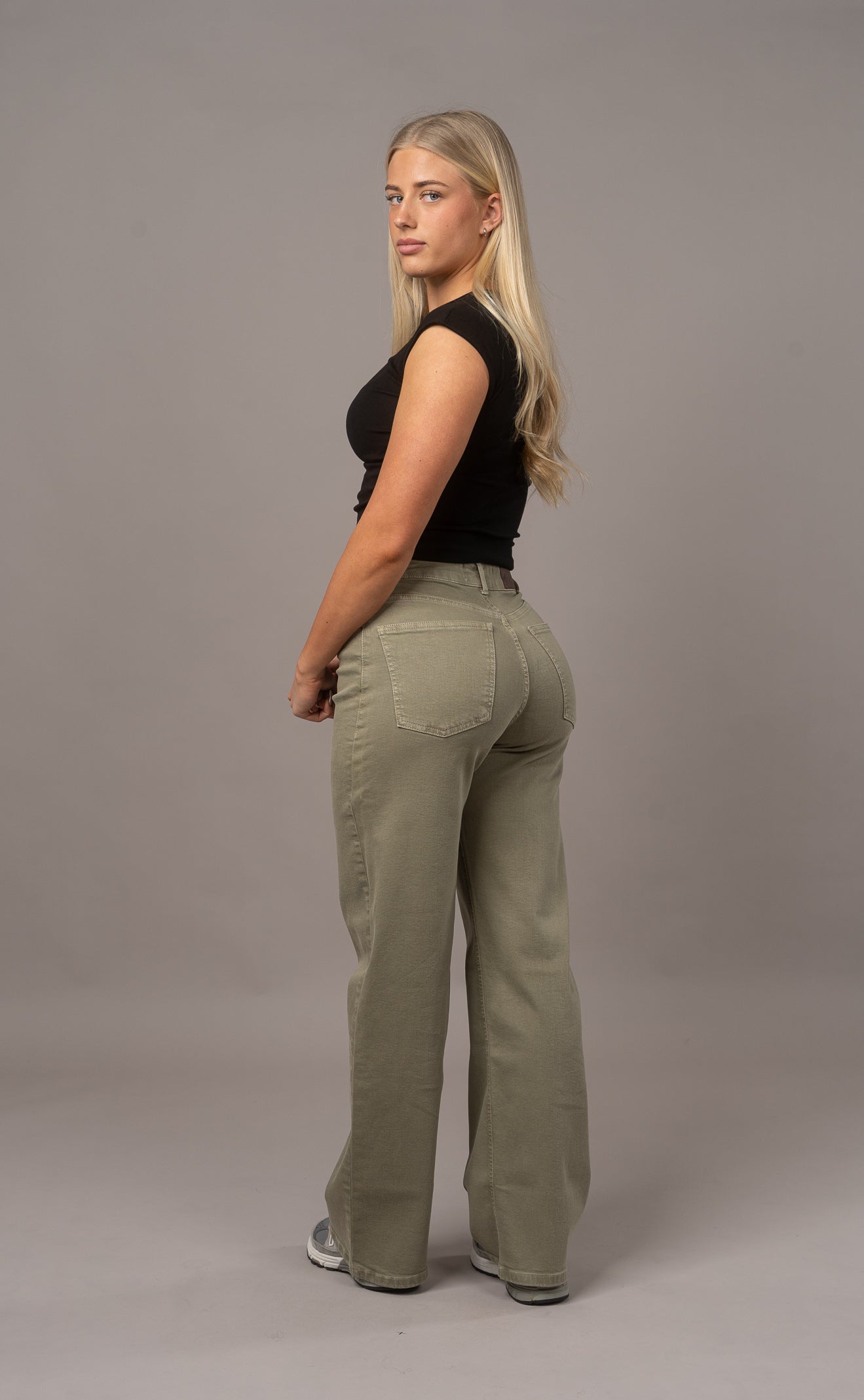 Womens Pastel Baggy Fitjeans - Khaki Baggy FITJEANS
