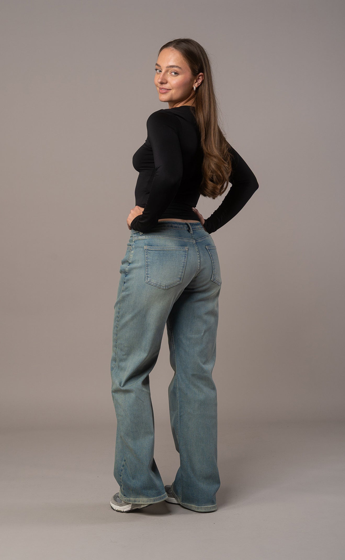 Womens Baggy Low Waisted Fitjeans - Distorted Blue Baggy Low Waisted FITJEANS