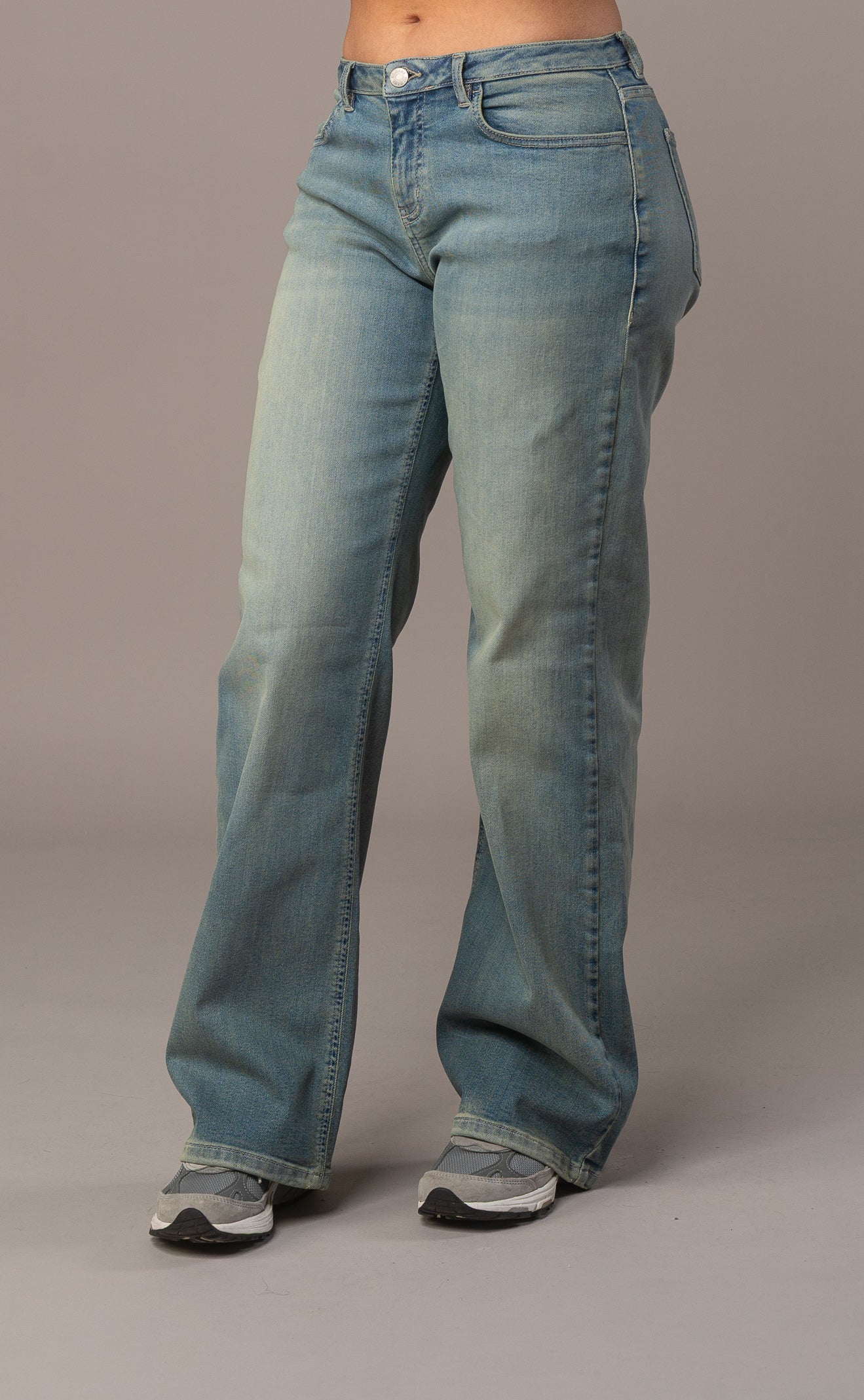 Womens Baggy Low Waisted Fitjeans - Distorted Blue Baggy Low Waisted FITJEANS