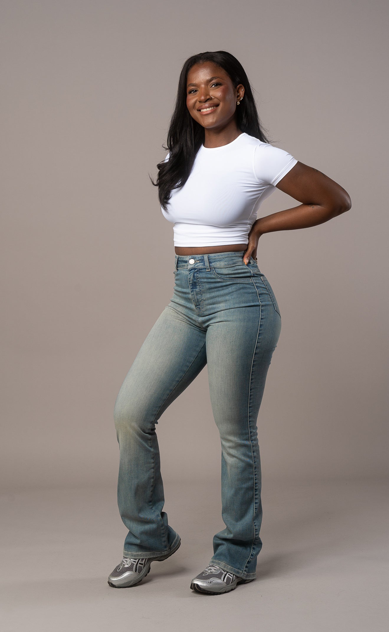Womens Flared Fitjeans - Distorted Blue Flared FITJEANS