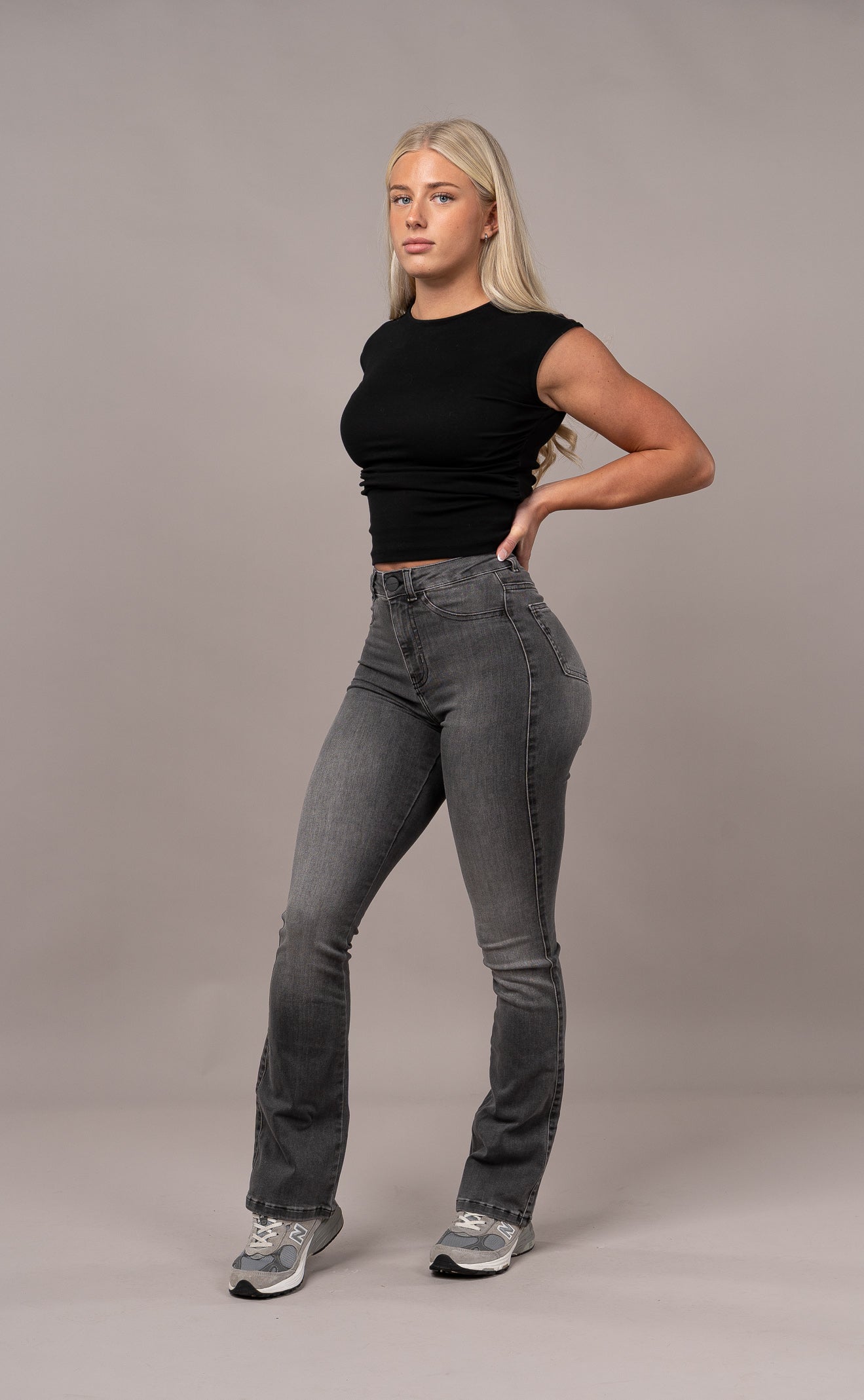 Womens Flared Fitjeans - Grey Flared FITJEANS