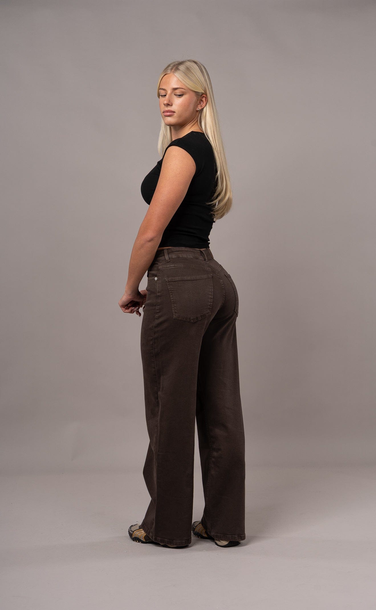 Womens Pastel Baggy Fitjeans - Dark Brown Baggy FITJEANS