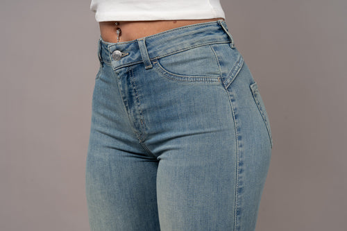 Form-flattering Fit