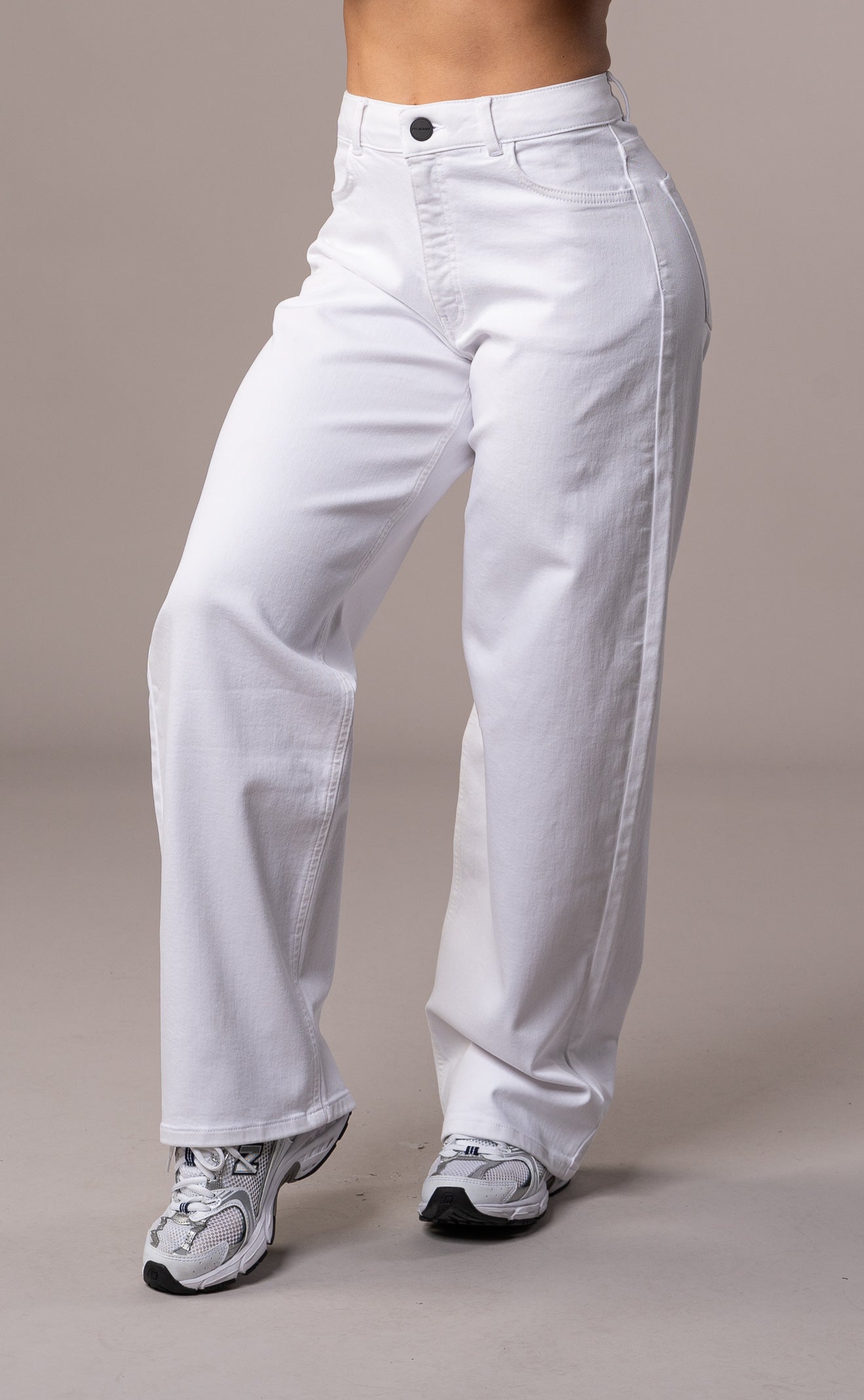 Womens Pastel Baggy Fitjeans - White Baggy FITJEANS