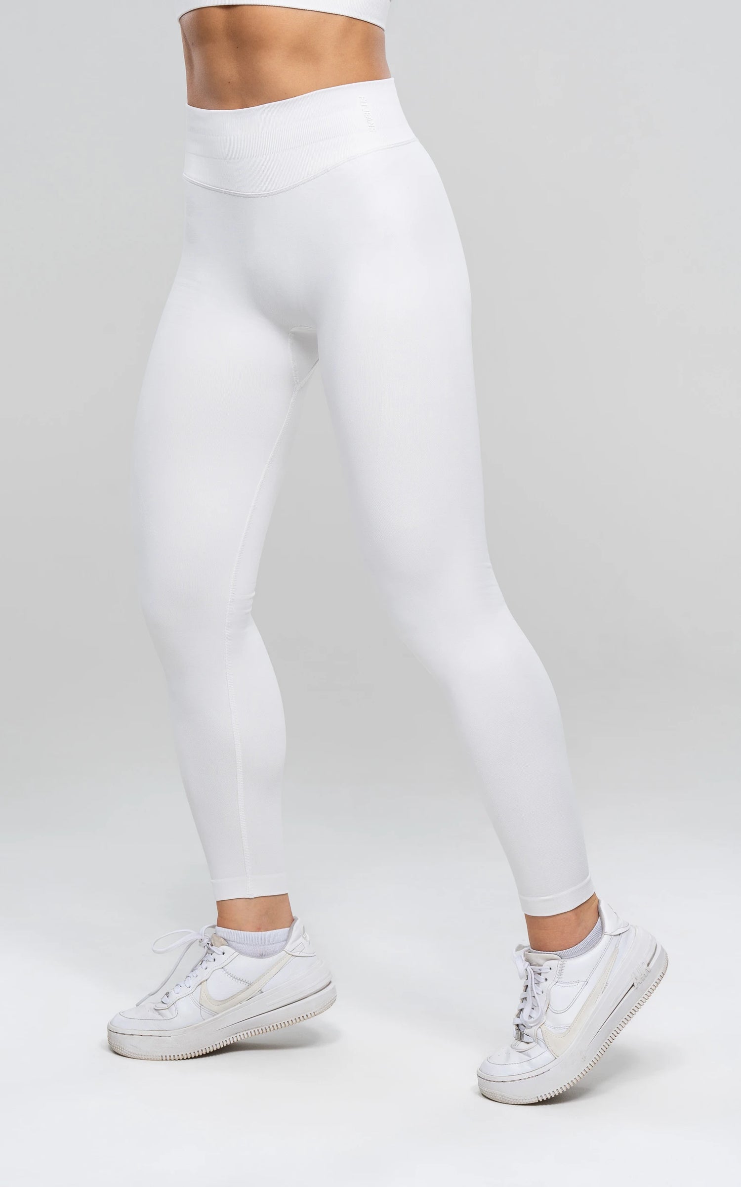 Training Leggings - Feather Beige Training Leggings FITJEANS