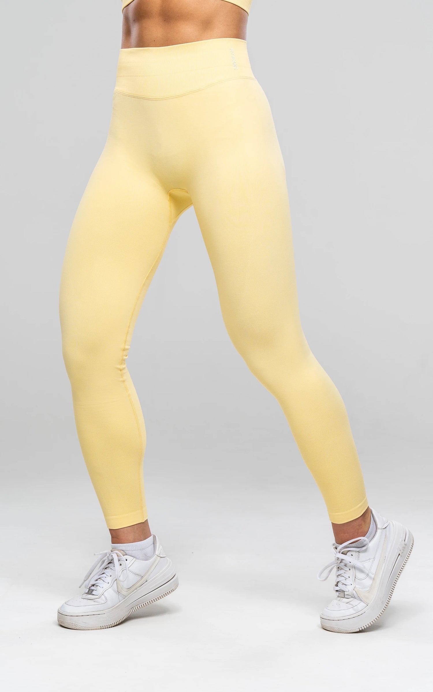 Training Leggings - Mellow Yellow Training Leggings FITJEANS